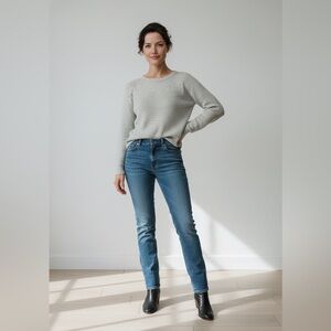 AG/Adraino Goldschmied The Isabelle High Rise Straight Crop Jeans. Size: 29